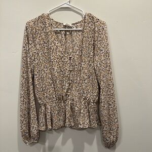 Sienna Sky Floral Print Beige Blouse. Size Large.